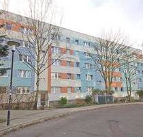 In der Herrichtung! Tolle 3-Raumwohnung in der Südstadt mit Balkon. - Halle (Saale)