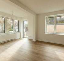 Befristet! Helle 4-Zimmer-Wohnung mit kleinem Garten und Stellplatz – Erstbezug nach Sanierung - Hamburg Rissen