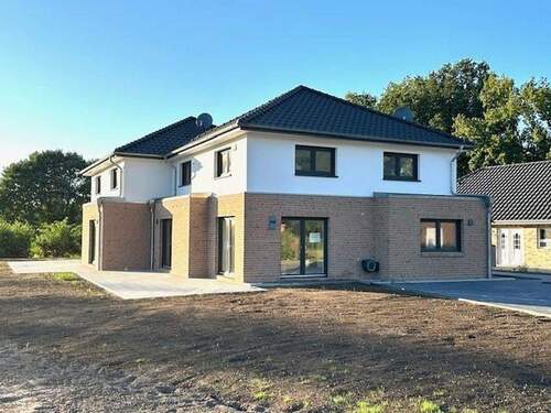 Terrassenansicht Wischhof 9 a - 5 Zimmer Doppelhaushälfte in Düdenbüttel