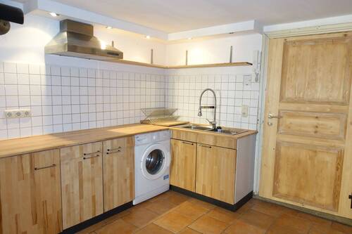 Küche m Waschmaschine - 3 Zimmer Etagenwohnung zur Miete in Kraiburg