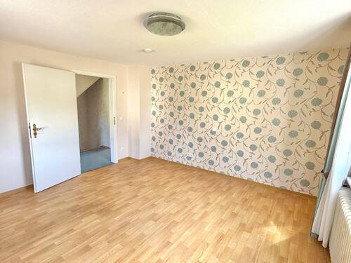 OG Schlafzimmer - 5 Zimmer Einfamilienhaus zum Kaufen in Limbach