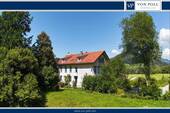 Außenansicht mit Logo - Wo Geschichte wohnt und der Blick in die Ferne schweift