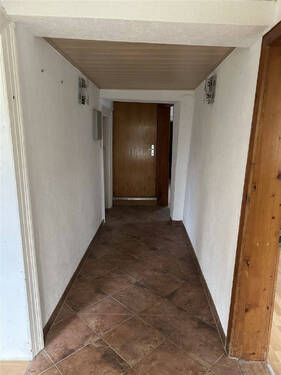 Flur Erdgeschoss - Einfamilienhaus mit 130,00 m² in Wilzenberg-Hußweiler-Wilzenberg zum Kaufen