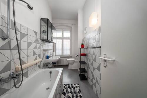 Mobiliar virtuell hinzugefügt - 