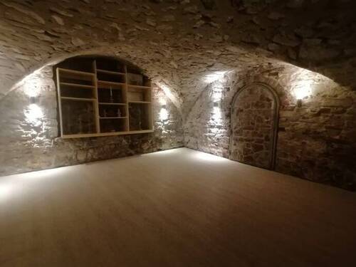 Kellergewölbe klein mit Notausgang - 