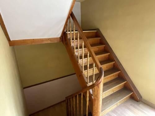 Treppe - 9 Zimmer Einfamilienhaus zum Kaufen in Münnerstadt