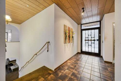 Entreé - 6 Zimmer Einfamilienhaus in Düsseldorf