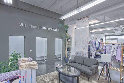 Umkleidebereich - Gewerbeobjekt (Büro, Produktion, Verkauf) in München zur Miete