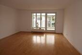 Wohnzimmer - Etagenwohnung mit 81,00 m&sup2; in Unterhaching zum Kaufen
