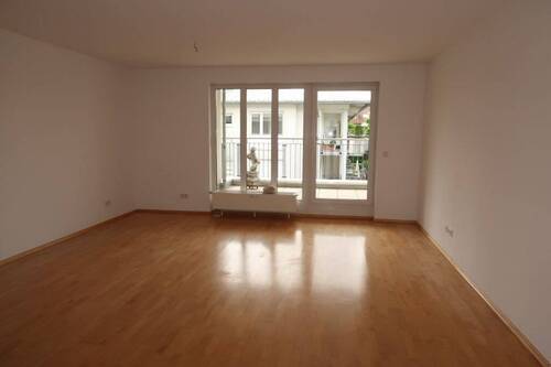Wohnzimmer - Etagenwohnung mit 81,00 m&sup2; in Unterhaching zum Kaufen