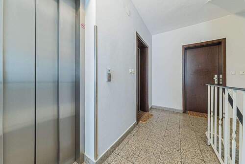 Hausflur - Etagenwohnung mit 47,00 m² in Frankfurt am Main zur Miete