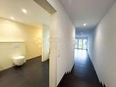 Flurstück mit Zugang zu Badezimmer und Wohnzimmer - 