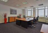 Büro mit 4 Arbeitsplätzen - 