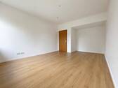 Zimmer 2 -Blick zur Tür - 