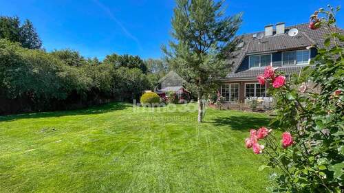 großer Garten + Holzterrasse - 