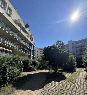 Innenhof - Vermietete Eigentumswohnung mit Balkon in Zentrumsnähe!