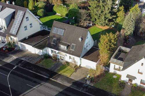 Drohne - 9 Zimmer Mehrfamilienhaus, Wohnhaus zum Kaufen in Dortmund