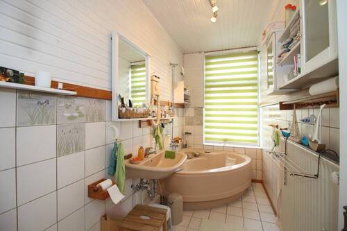 Badezimmer im Erdgeschoss - 