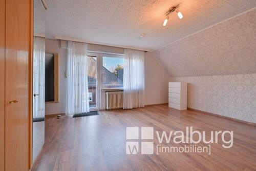 9 großes Elternschlafzimmer - 