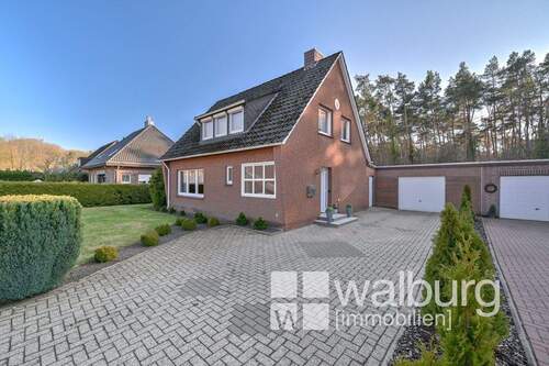 1 Einfamilienhaus mit Garage - Ein Zuhause mit Potential für neue Erinnerungen