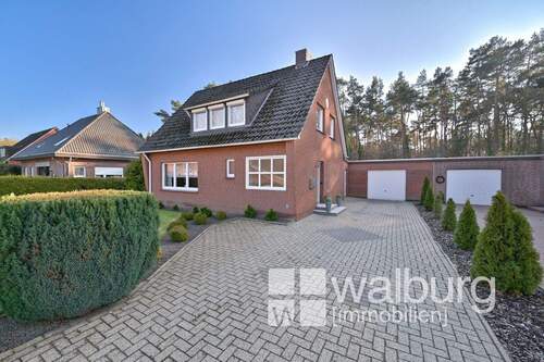 1 großes Grundstück mit Einfamilienhaus - 4 Zimmer Einfamilienhaus zum Kaufen in Haselünne