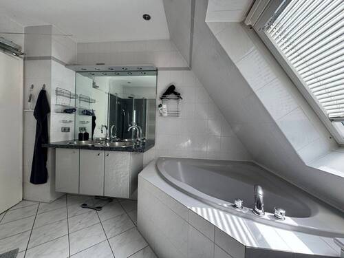 Badezimmer DG_3.jpg - 