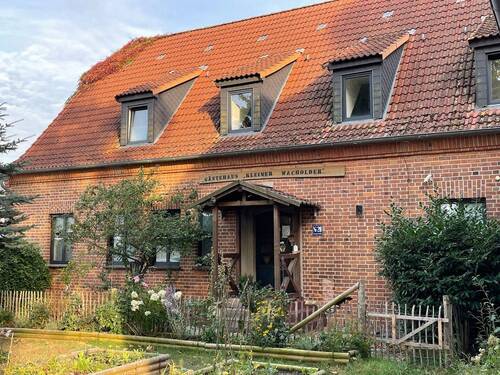 Eingang zur Pension - Mehrfamilienhaus, Wohnhaus mit 357,00 m² in Bad Doberan OT Vorder Bollhagen zum Kaufen