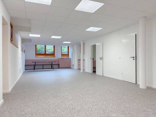 Bürofläche - Sanierte Bürofläche im schönen Gräfelfing mit Stellplatz und Gewerbesteuersatz von 250?%