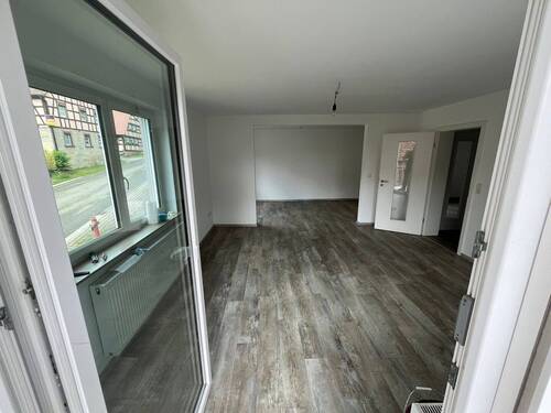 2.jpg - 4 Zimmer Etagenwohnung in Adelshofen