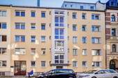 Hausansicht Eingangsbereich - Bestlage Maxvorstadt! Renovierungsbedürftige 3-Zimmer-Wohnung mit Südausrichtigung, 4.OG!