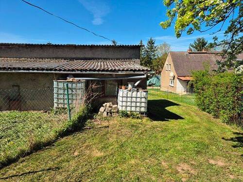 Blick von hinten aufs Grundstück - Mehrfamilienhaus, Wohnhaus mit 82,00 m&sup2; in Feldberger Seenlandschaft zum Kaufen