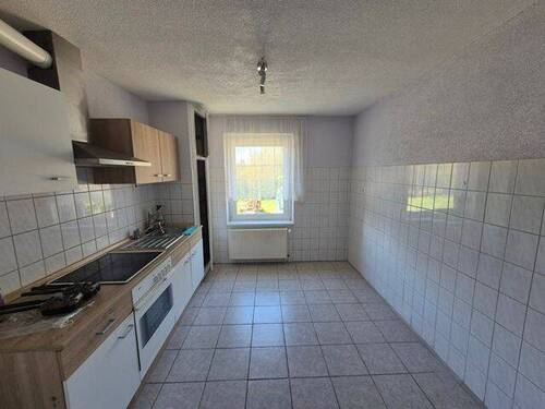 Küche mit Einbauküche - 