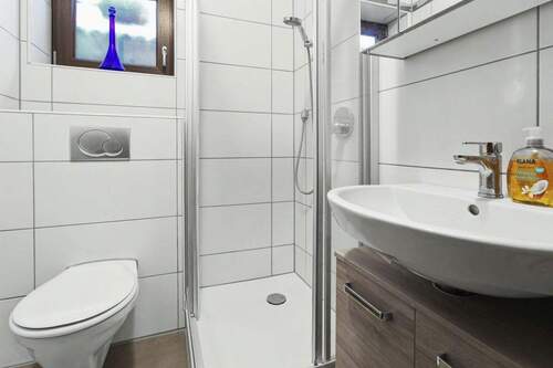 Badezimmer Untergeschoss - 