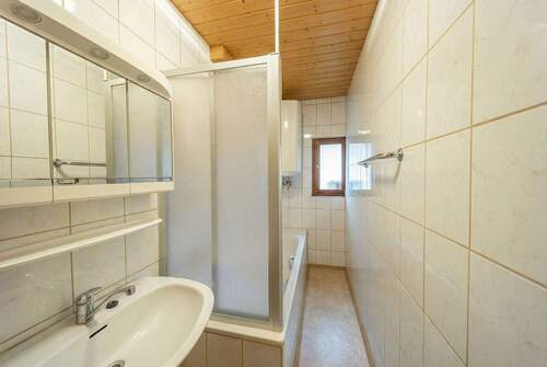 [KI-optimiertes Foto] Bad - 