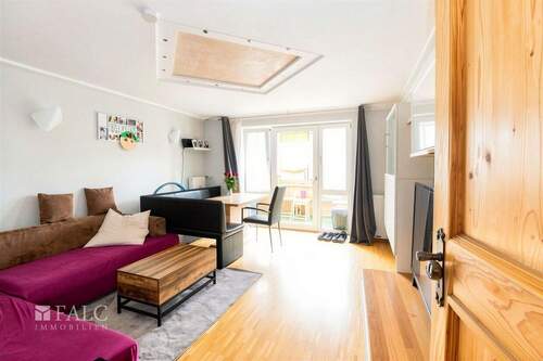 Wohnzimmer - 3 Zimmer Etagenwohnung in Hausham