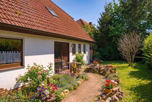 Außen Eingang - 6 Zimmer Einfamilienhaus zum Kaufen in Börgerende-Rethwisch