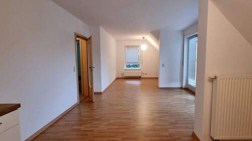 Wohnung Dachgeschoss - Einfamilienhaus mit 138,00 m² in Dresden zum Kaufen