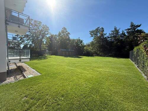 Garten 2 - 3 Zimmer Etagenwohnung in Berlin