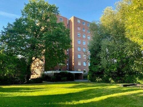 Viel Grün macht das Wohnen hier so entspannt - 2 Zimmer Etagenwohnung in Wilhelmshaven