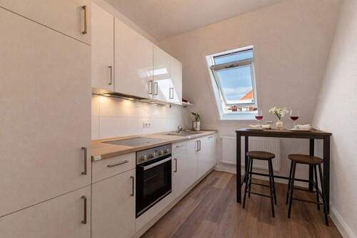 200-1977_Küche_a_gestaged - Etagenwohnung mit 63,00 m&sup2; in Elmshorn zur Miete