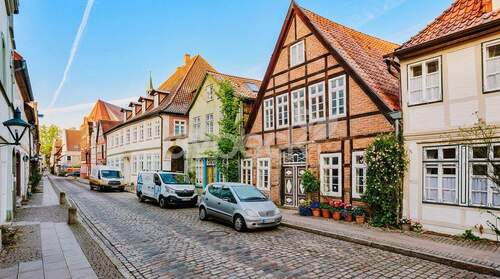 Außenansicht - 6 Zimmer Mehrfamilienhaus, Wohnhaus in Lüneburg