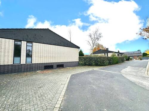 Anliegerstraße - 
