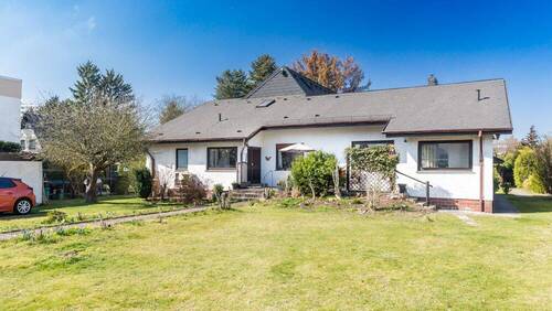 Garten Vorderhaus-2.jpg - HOMESK - Haus mit drei separaten Wohneinheiten auf großem Grundstück mit Garage in Mariendorf