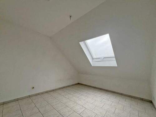 Büro-Gast - Etagenwohnung mit 67,90 m² in Solms zur Miete