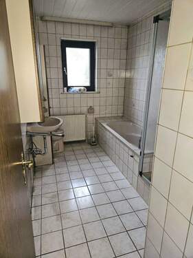 EG: Badezimmer - 