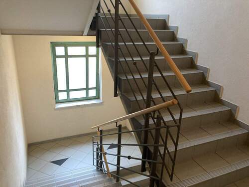 Treppenhaus - 2 Zimmer Etagenwohnung in Zwickau