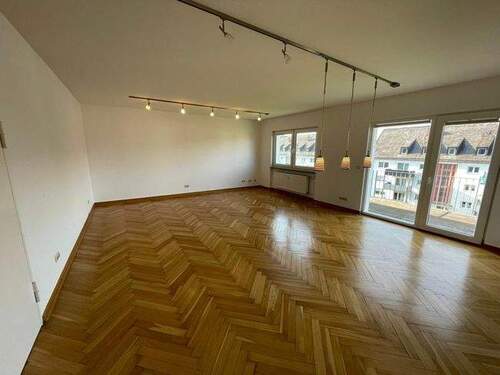 Wohn- und Essbereich - Etagenwohnung mit 115,00 m² in Wetzlar zur Miete