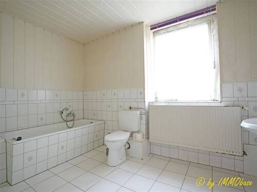 Badezimmer im 1. Obergeschoss - 