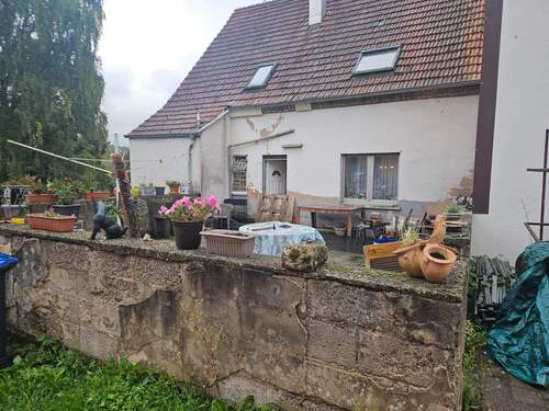 Ein- Zweifamilienhaus zu verkaufen - Reihenendhaus mit 100,00 m² in Ottweiler zum Kaufen