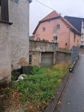 Ein- Zweifamilienhaus zu verkaufen - 